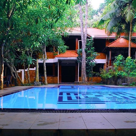 Hotel Araliya Villa Балапития Екстериор снимка