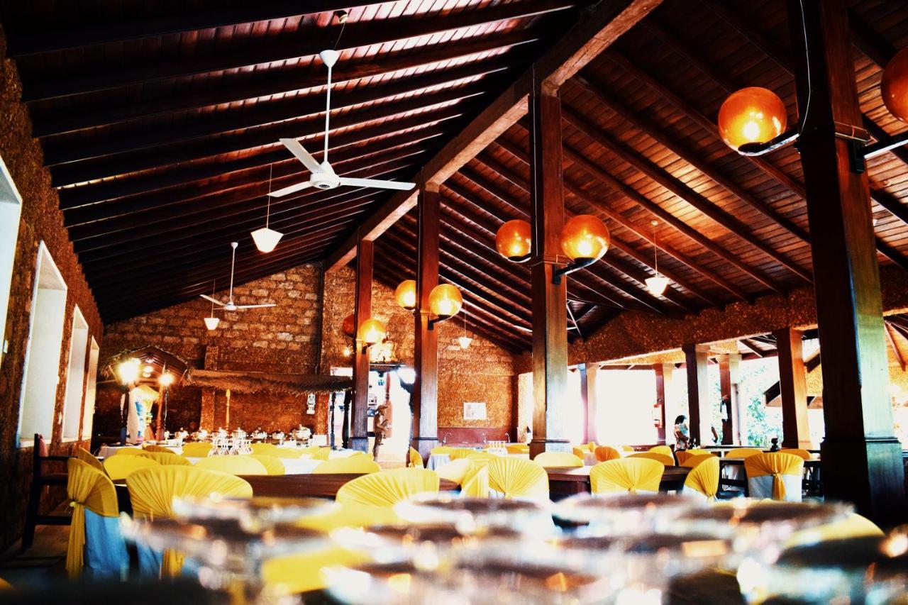 Hotel Araliya Villa Балапития Екстериор снимка